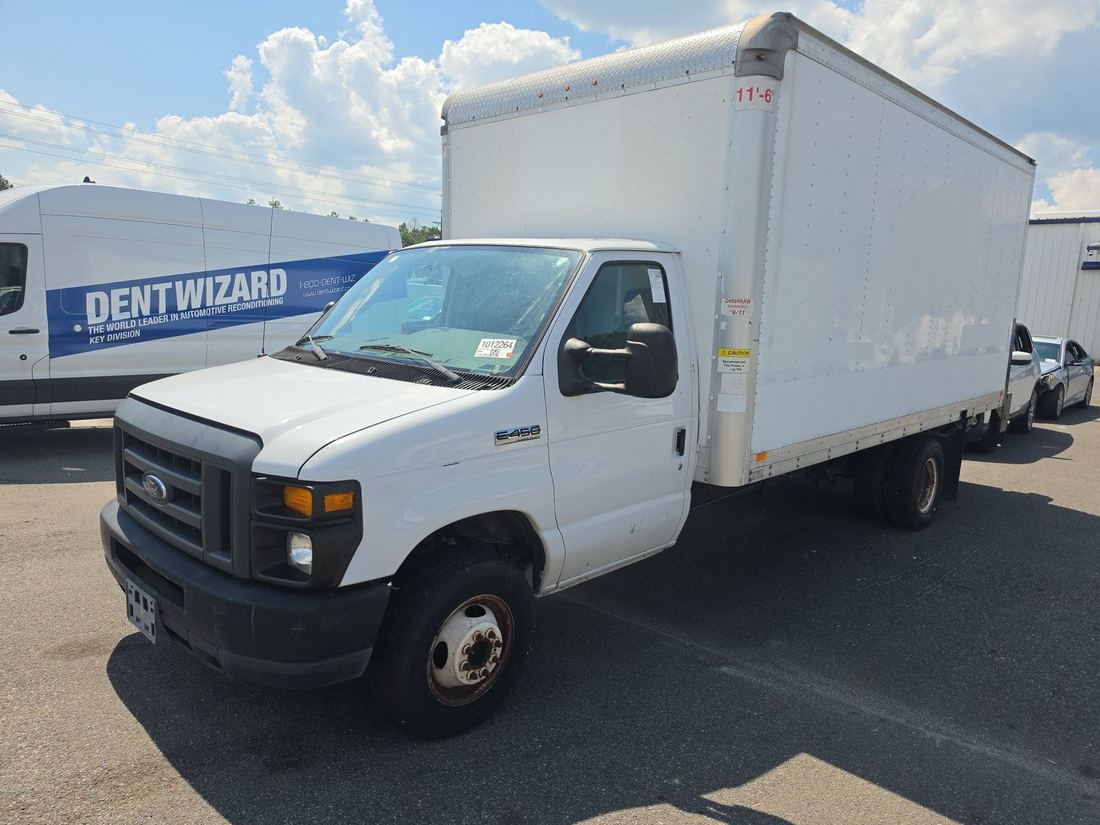 2017 Ford E-450