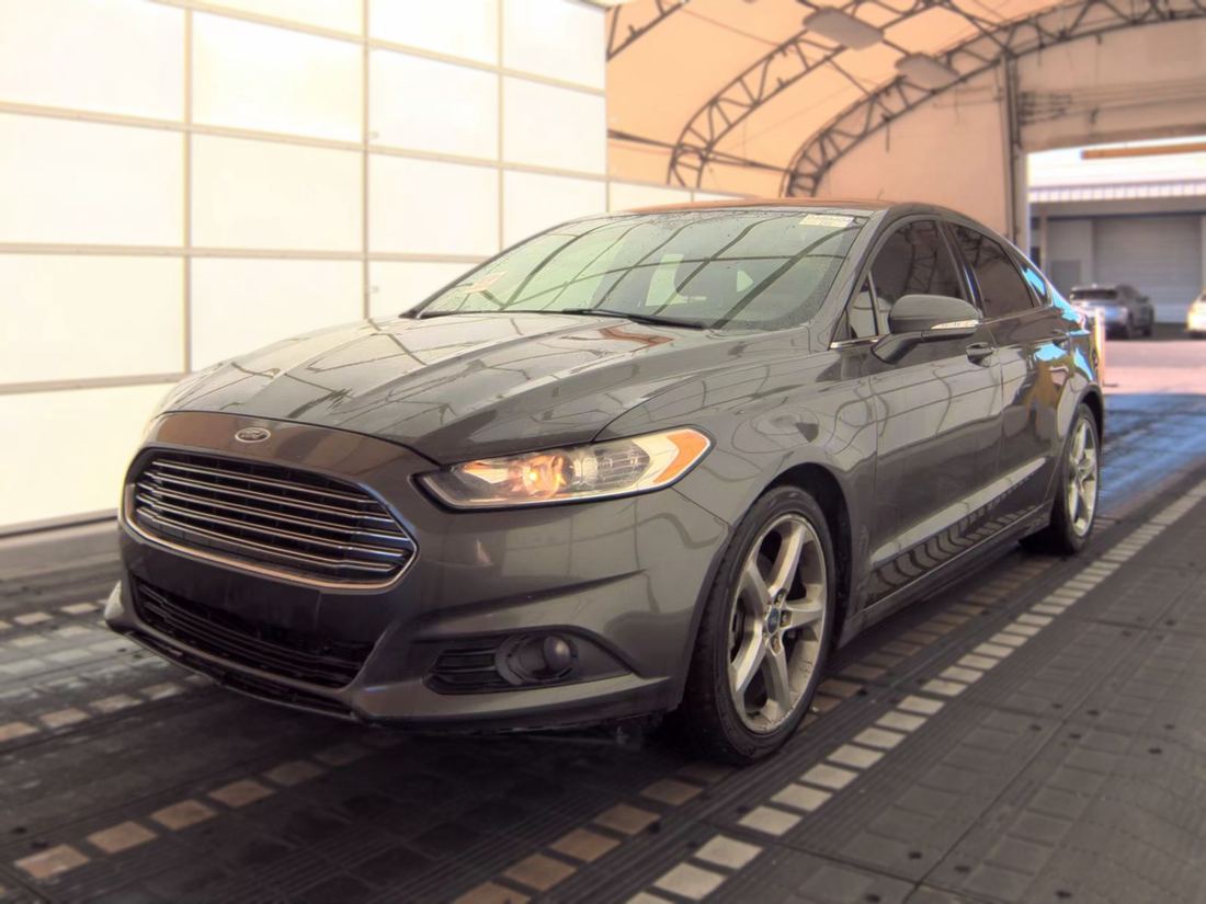 2015 FORD SE