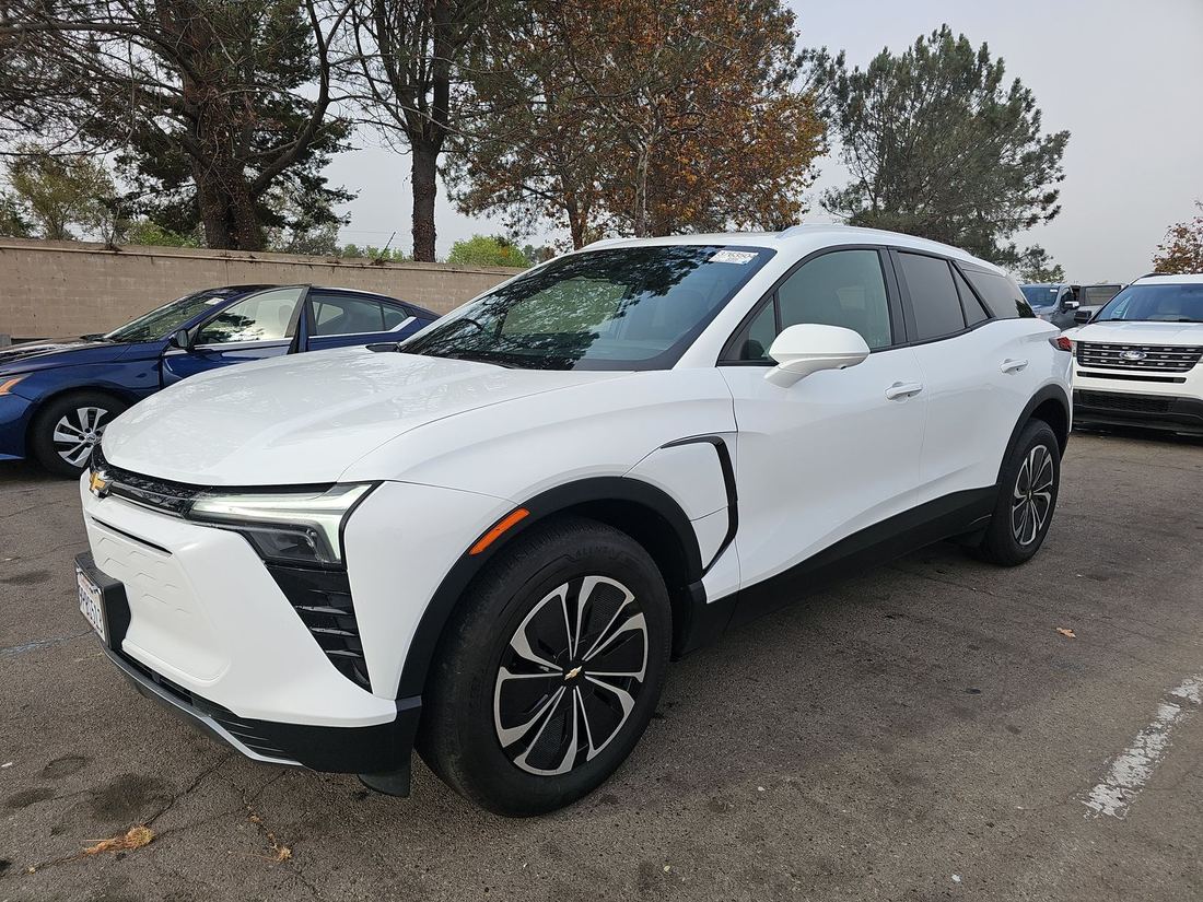 2024 CHEVROLET 2LT