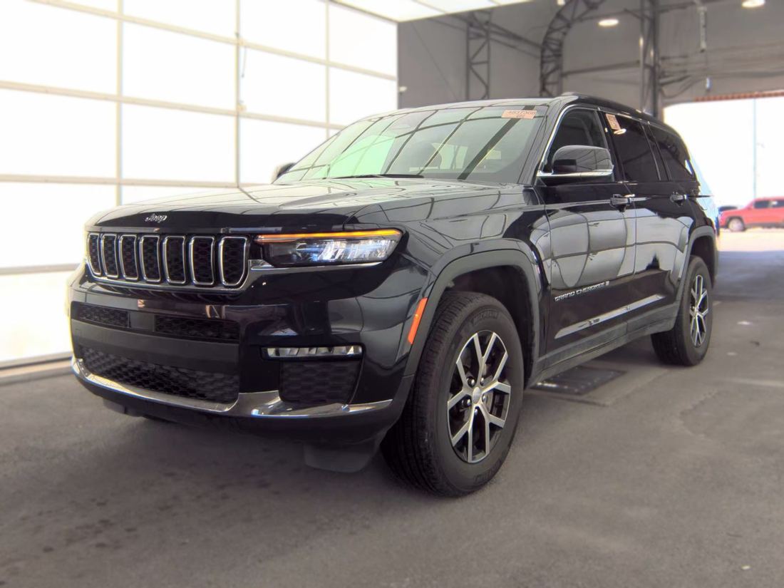 2023 JEEP Limited