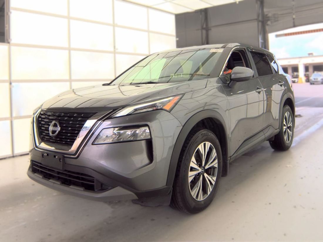 2023 Nissan SV