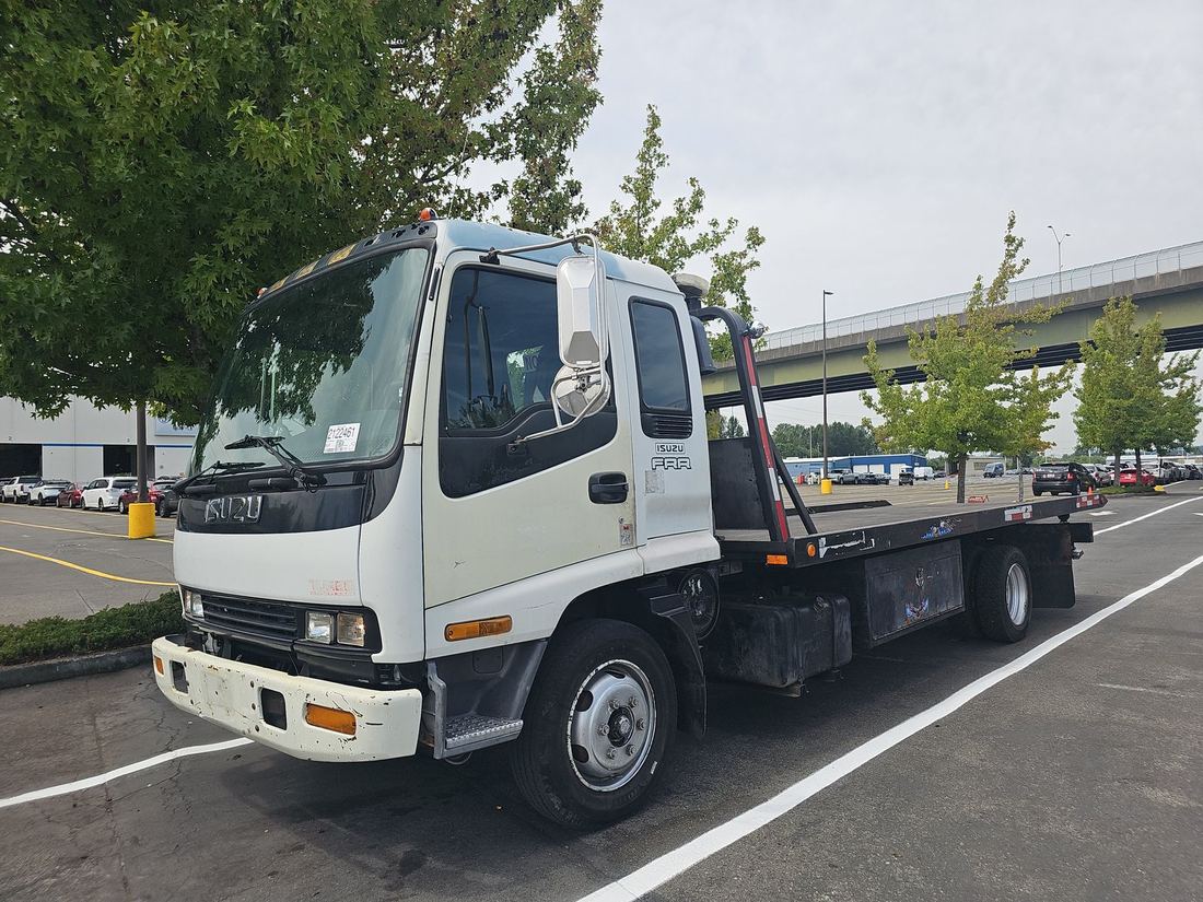 2003 Isuzu FRR