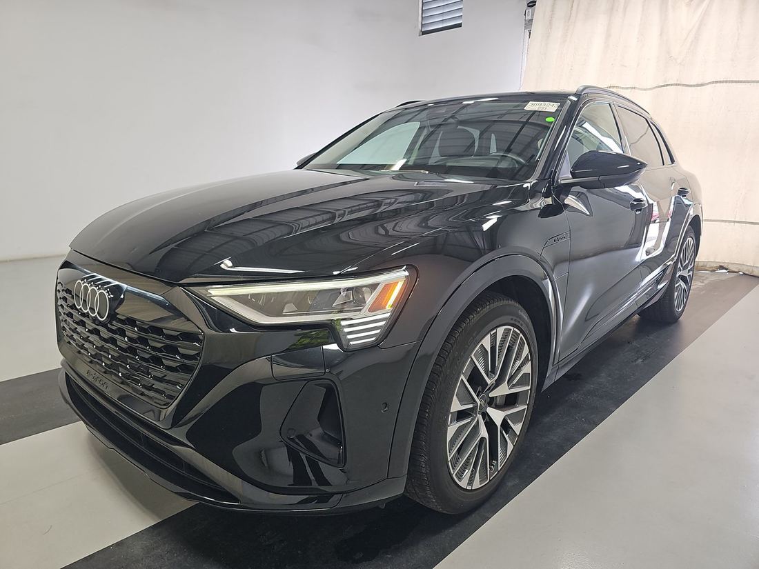 2024 AUDI e-tron SUV