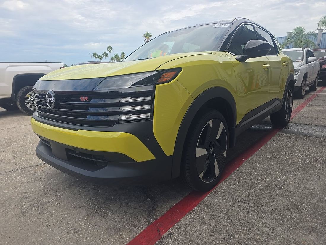 2025 NISSAN SR