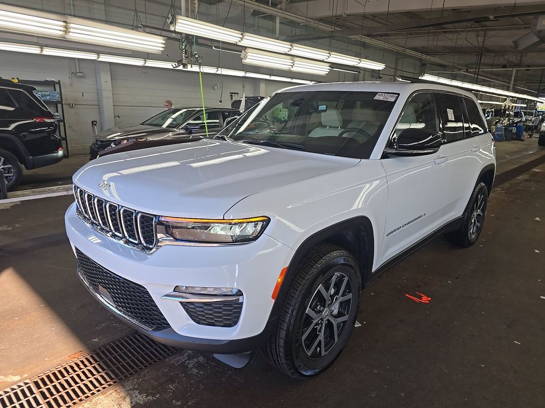 2025 JEEP Limited