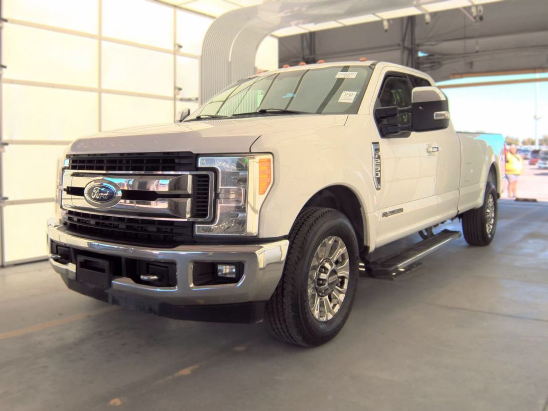 2017 FORD Super Duty - Single Rear Wheel