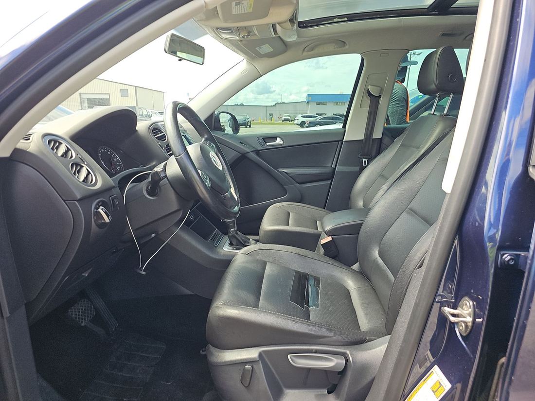 2013 VOLKSWAGEN Tiguan