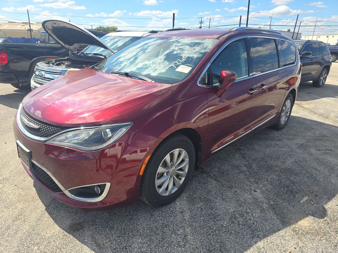 2018 CHRYSLER Touring L