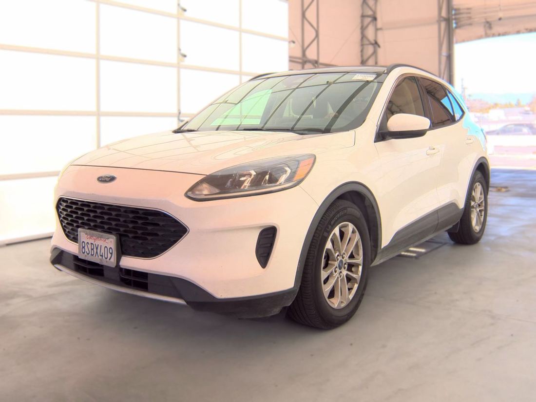 2020 FORD SE