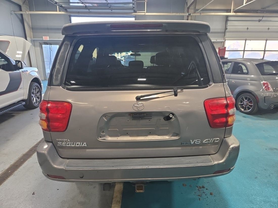 2001 Toyota UCK45L