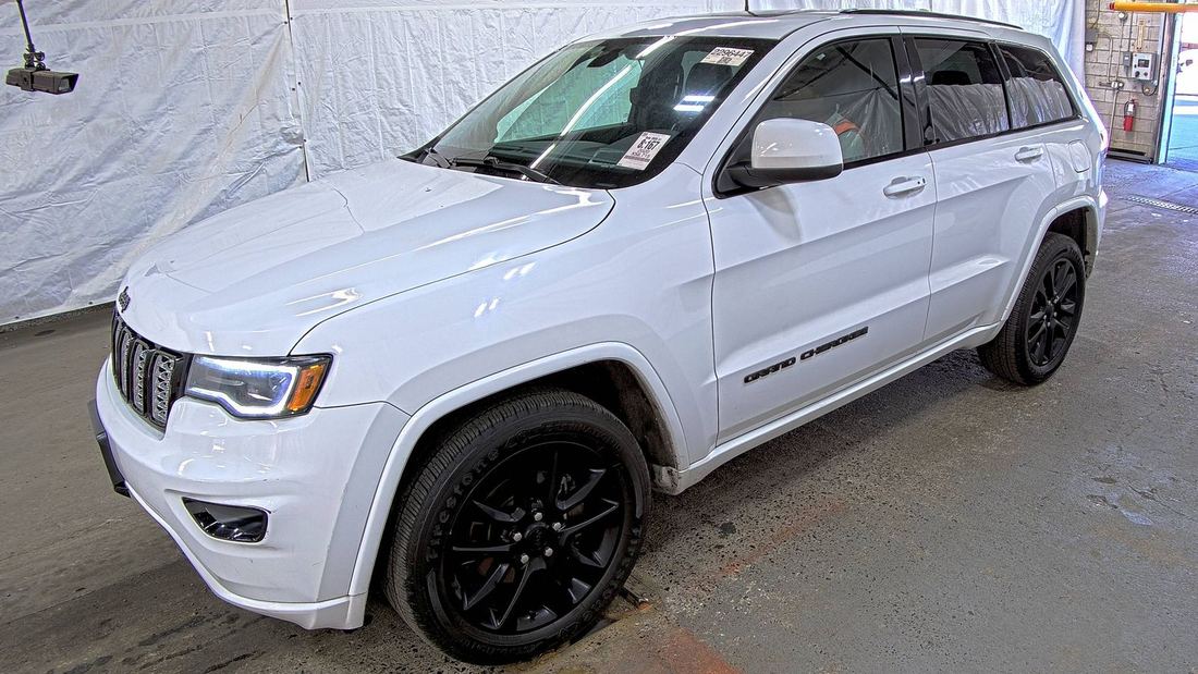 2020 JEEP Laredo