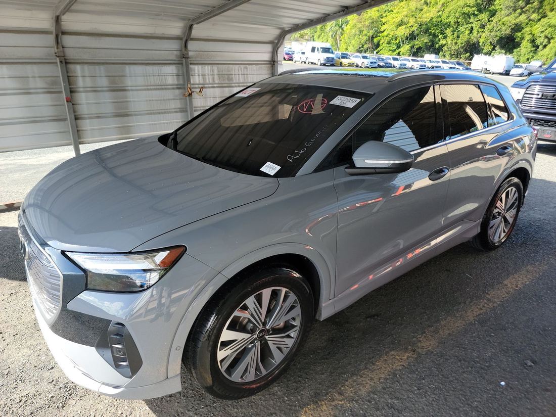 2023 AUDI 40 e-tron Premium Plus