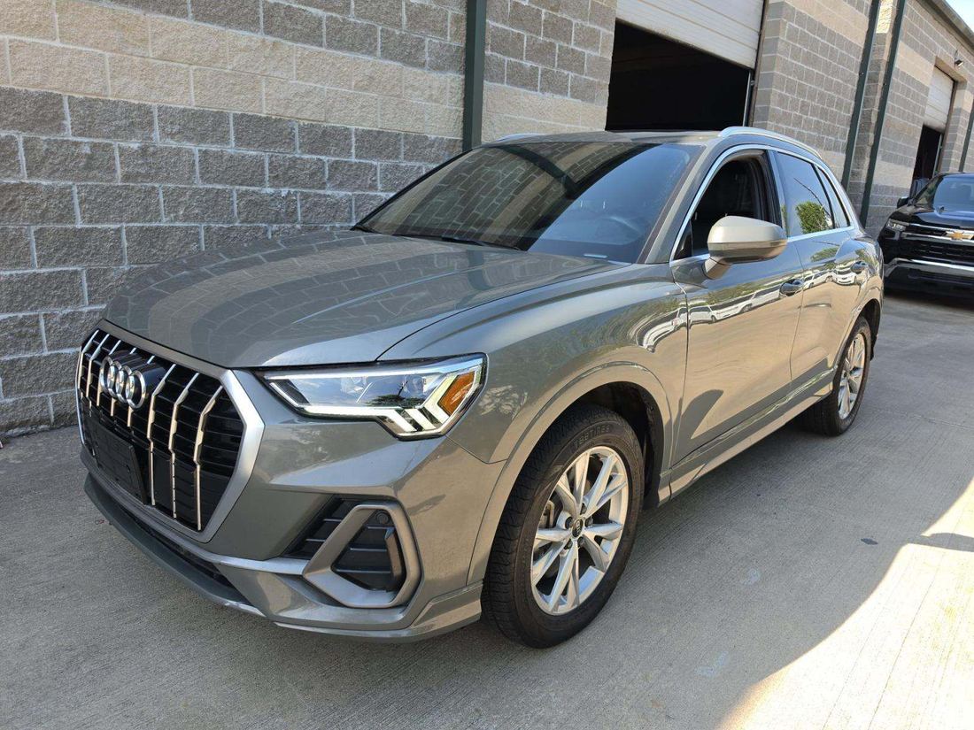 2022 AUDI SUV