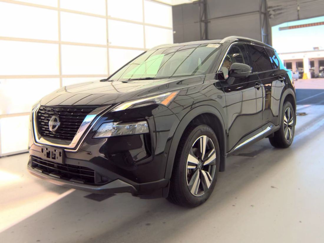 2023 NISSAN SL