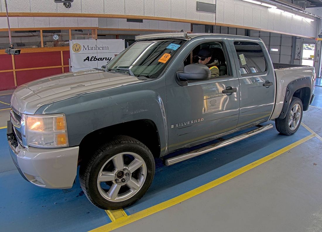 2008 CHEVROLET 1/2 Ton