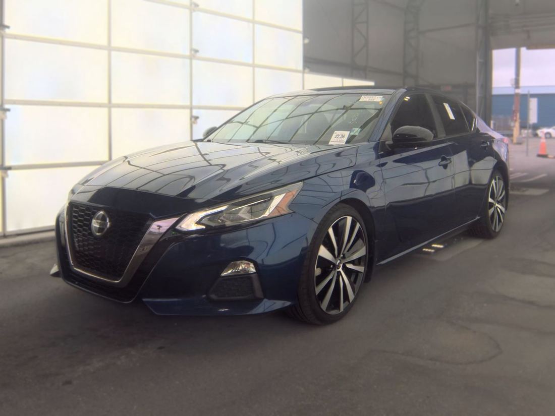 2021 NISSAN SR