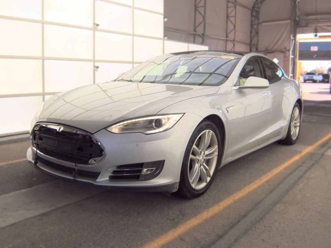 2014 TESLA Model S