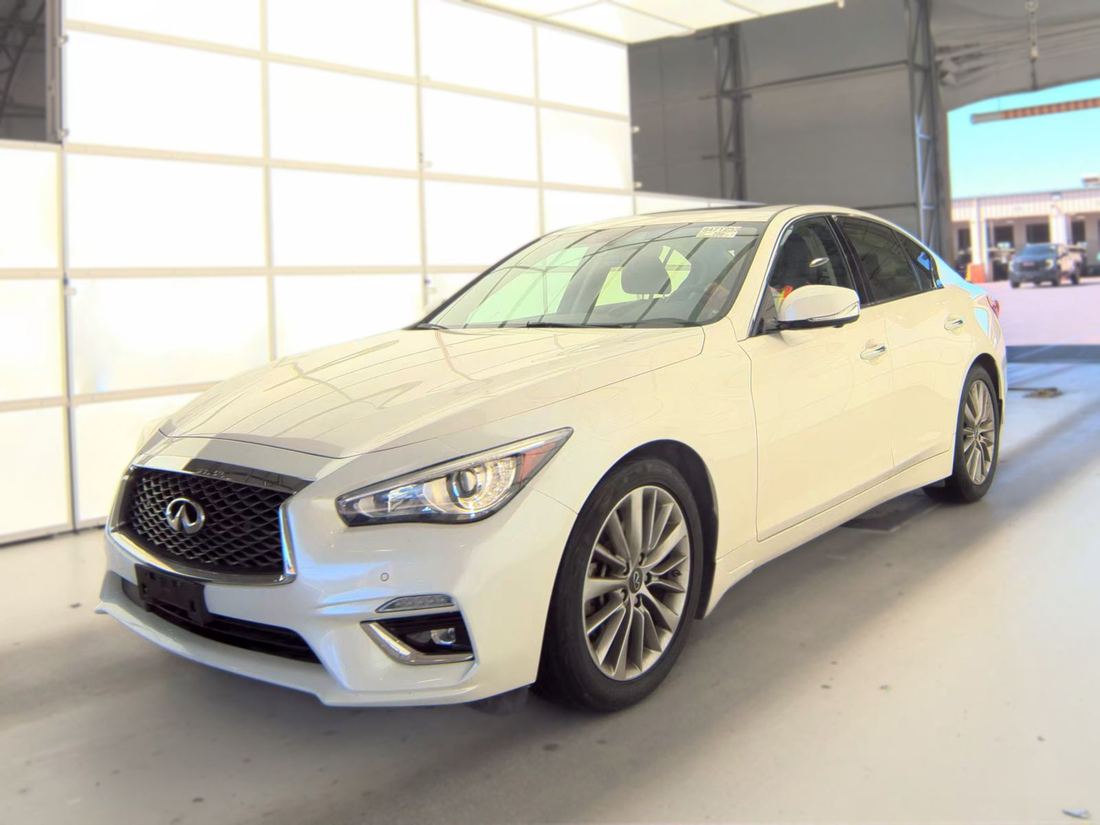 2023 INFINITI Luxe