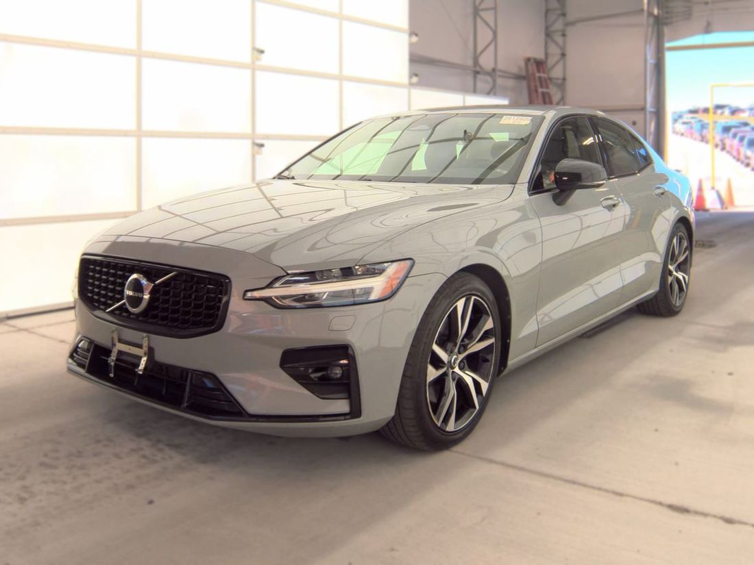 2024 VOLVO Core