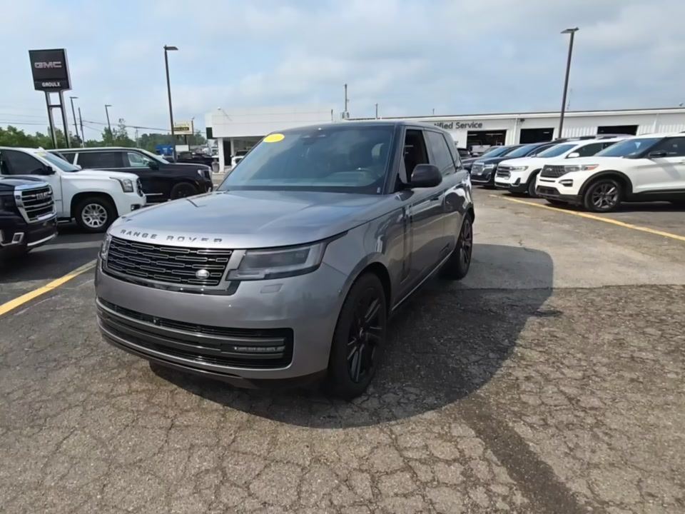 2024 Land Rover SE