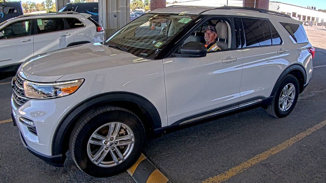 2023 FORD XLT