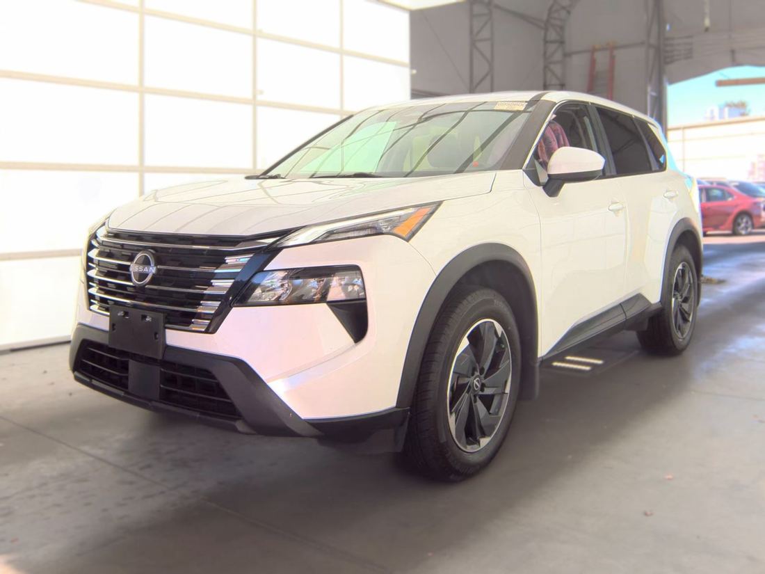 2024 NISSAN SV