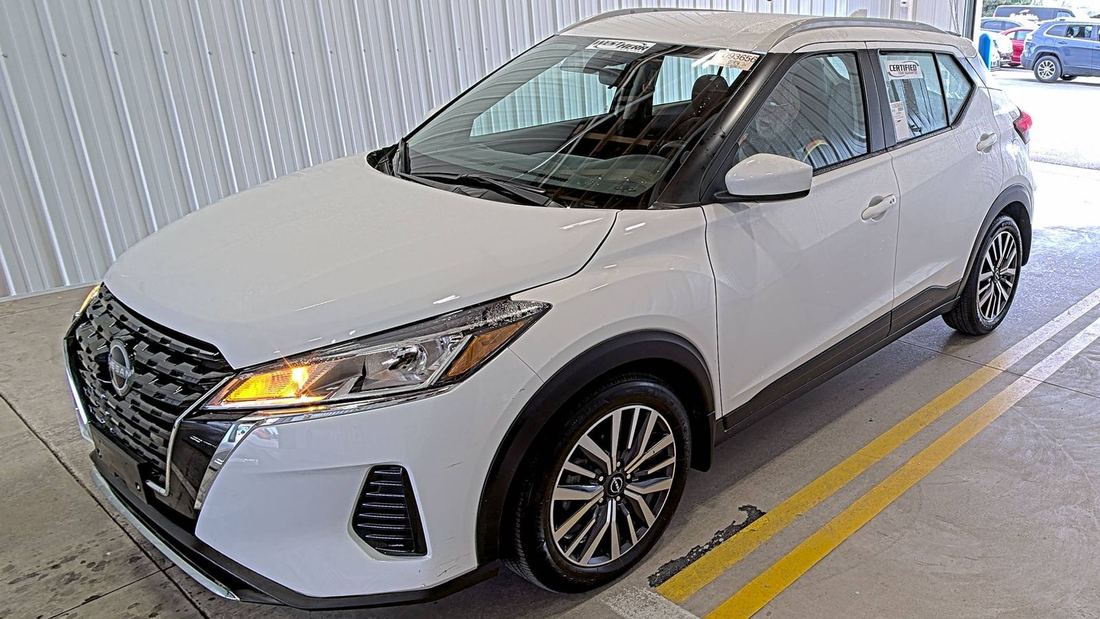 2024 Nissan SV
