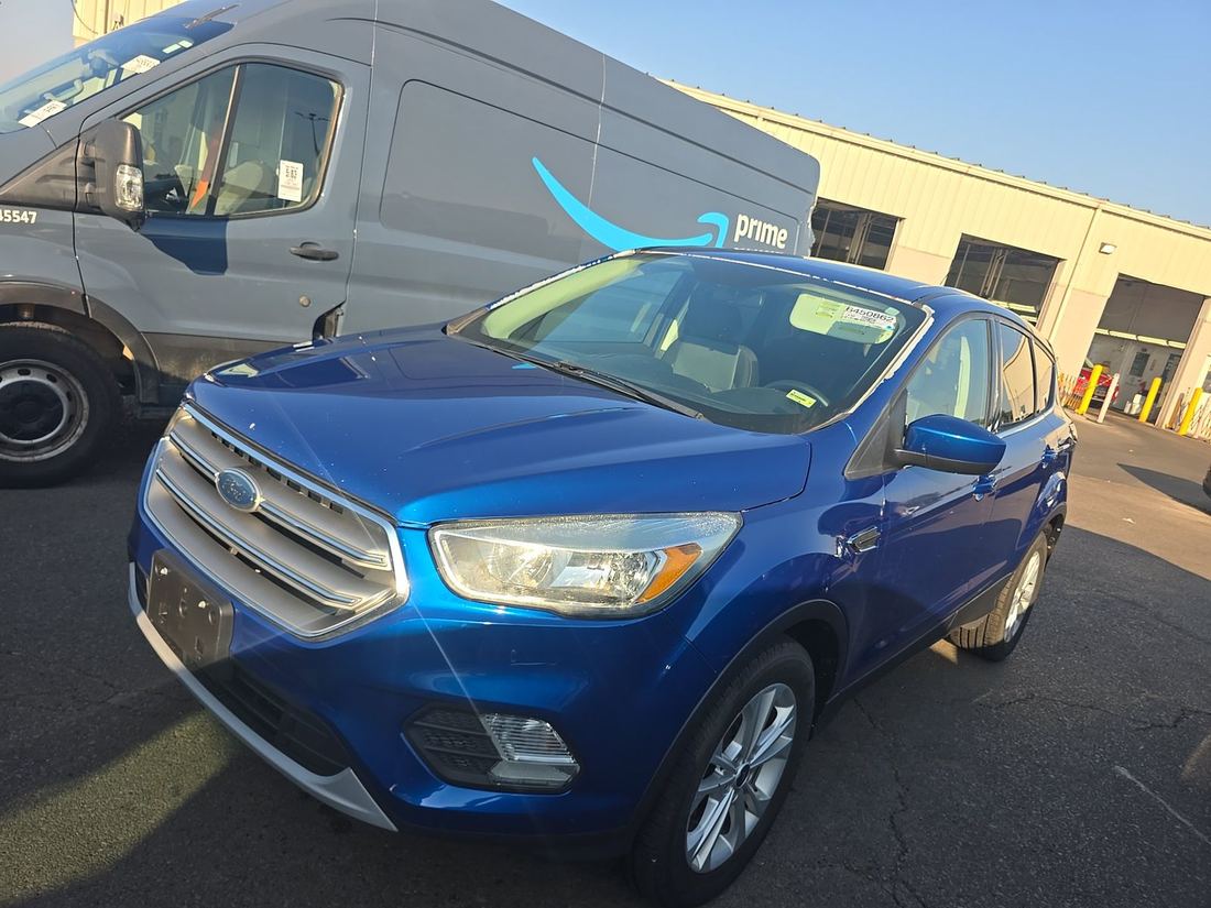 2017 Ford SE