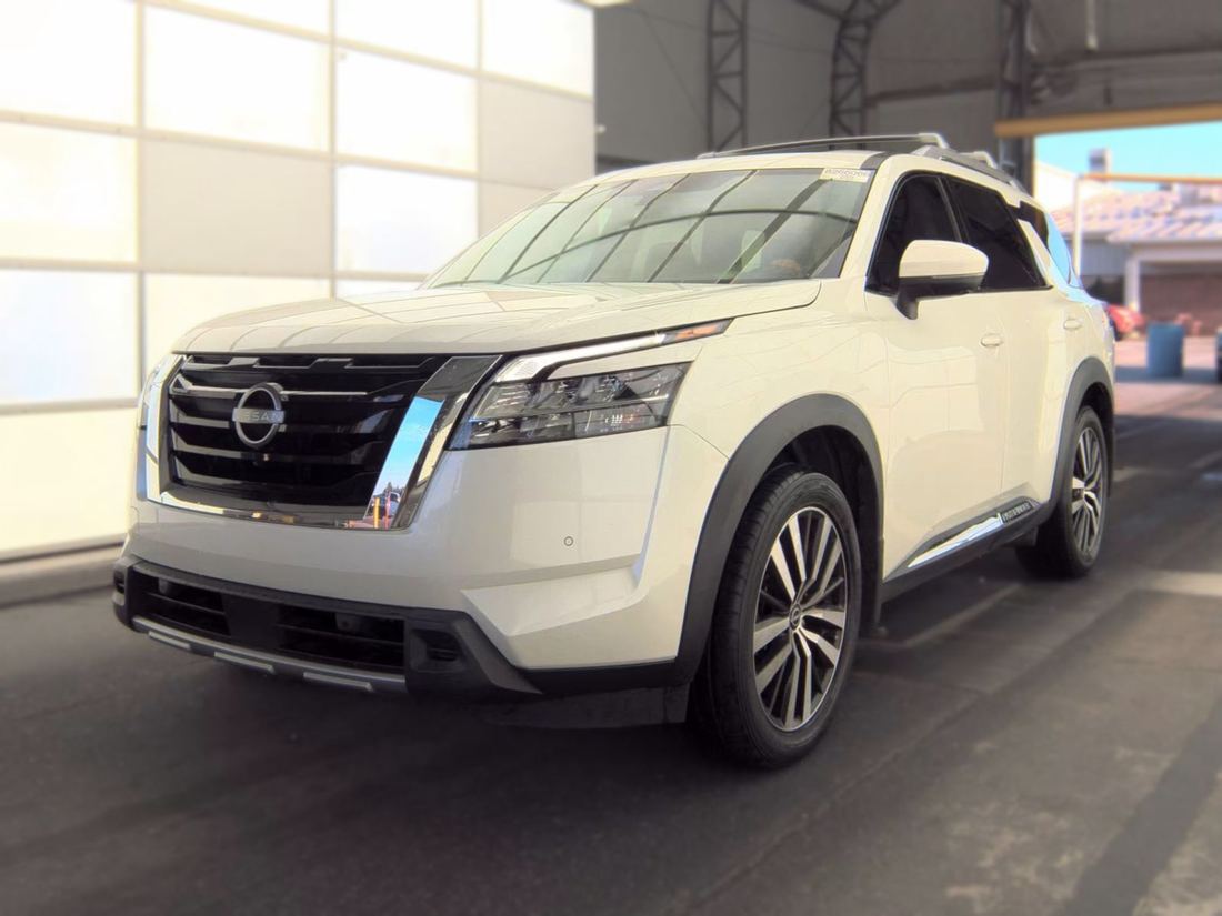 2024 Nissan PLATINUM