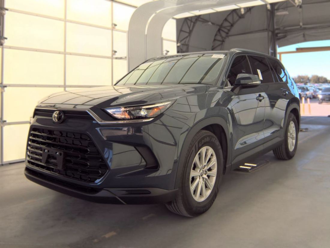 2024 TOYOTA 10 Series
