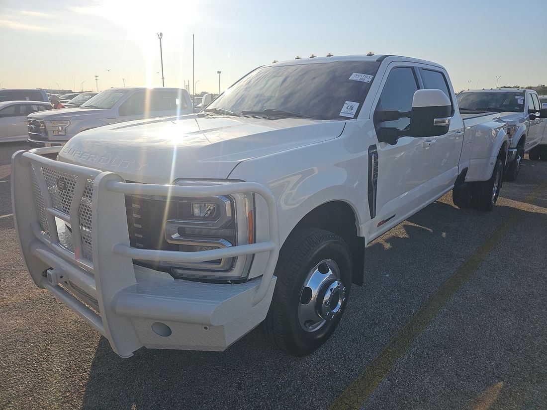 2023 FORD F-Series Super Duty - Dual Rear Wheel