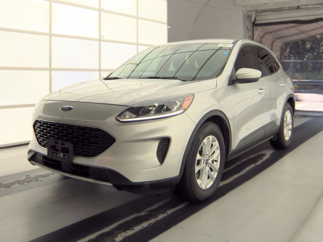 2020 FORD SE