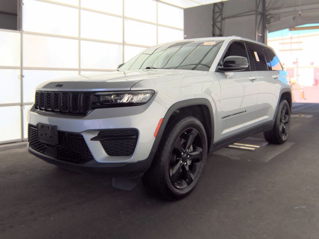 2022 Jeep Laredo