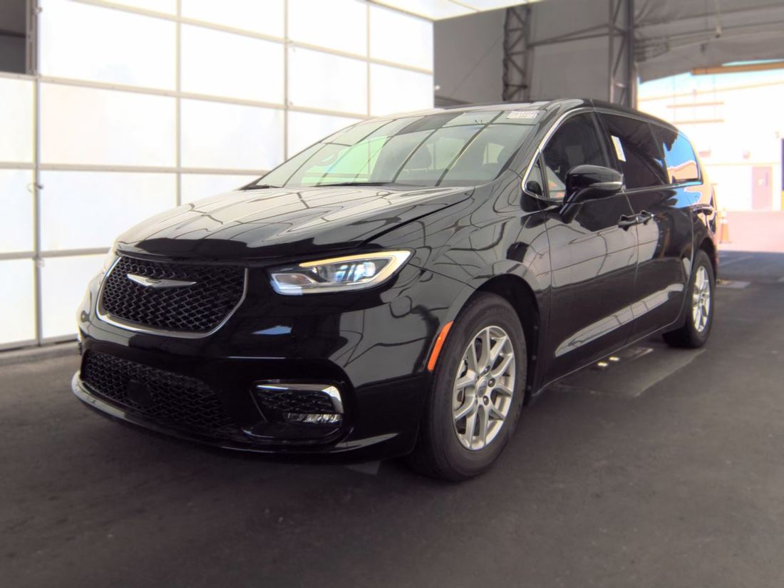 2025 CHRYSLER Select