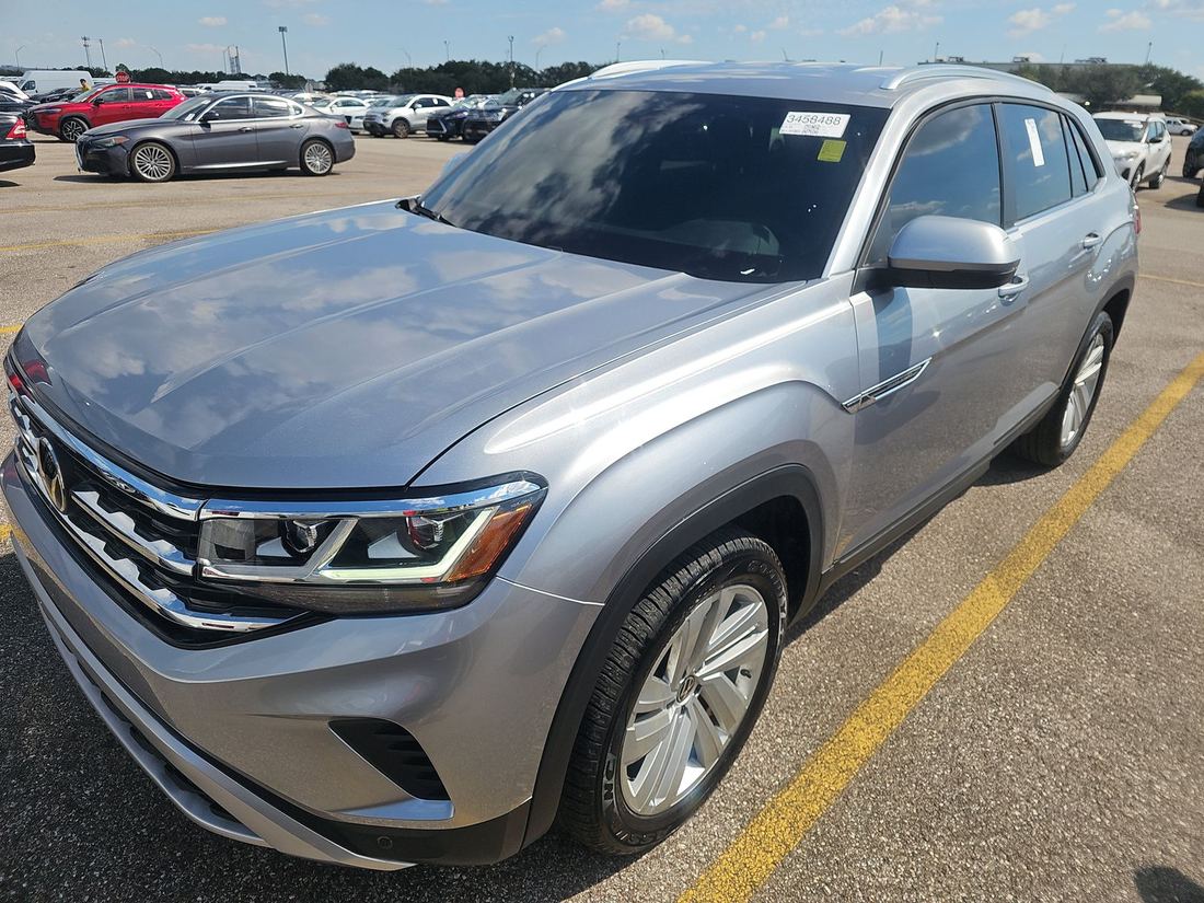 2023 VOLKSWAGEN SE w/ Tech