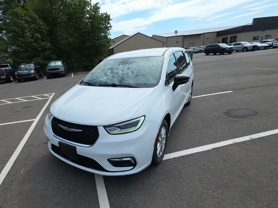 2024 Chrysler RU