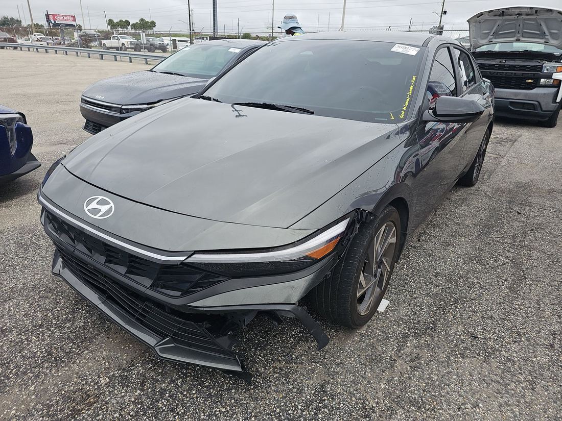 2025 HYUNDAI SEL Sport
