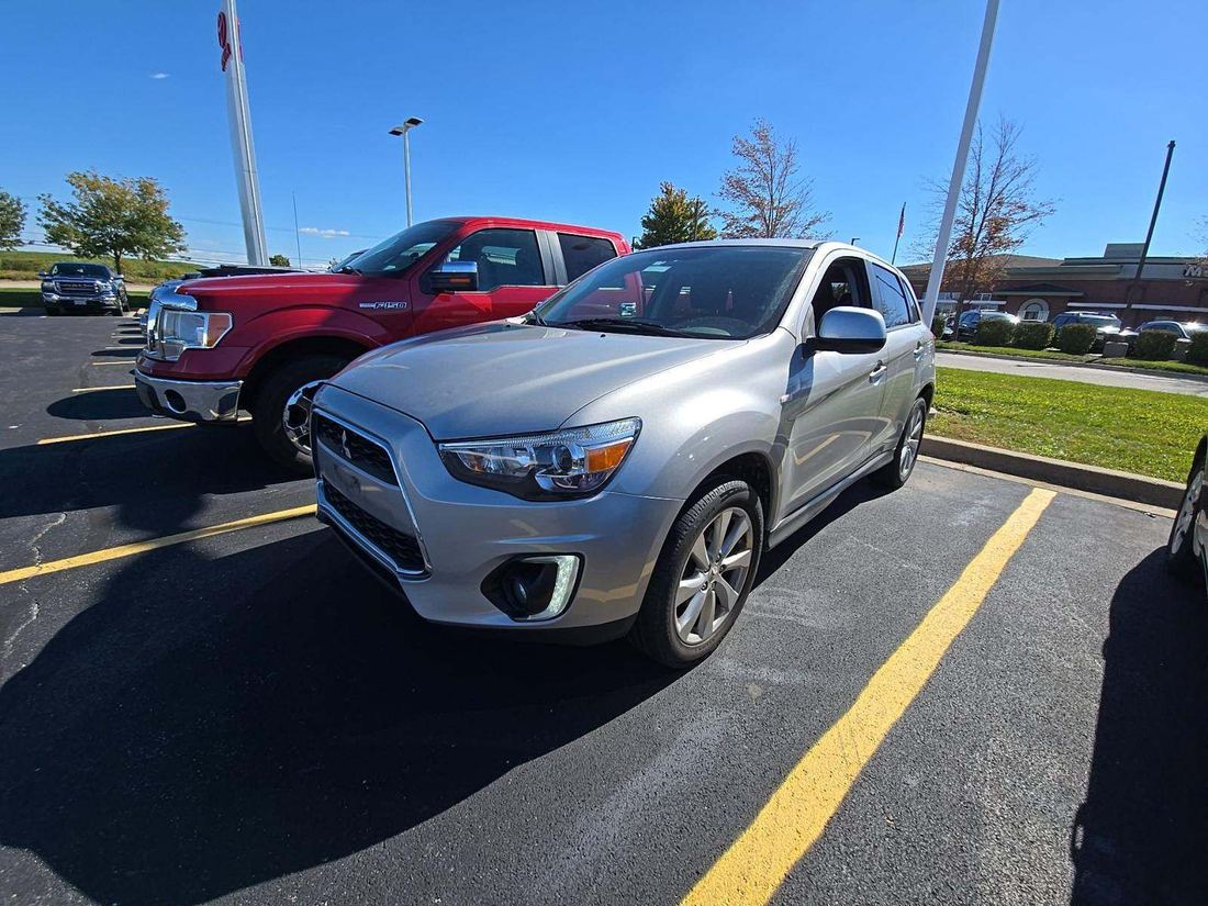 2015 MITSUBISHI Sport SEL/GT
