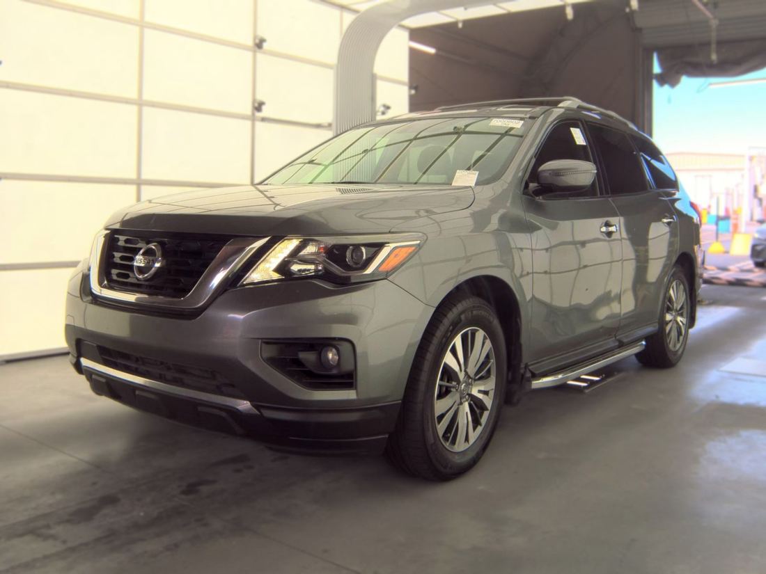 2020 NISSAN SV