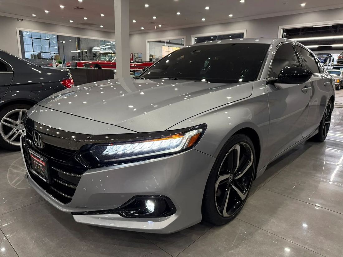 2022 Honda Sport SE