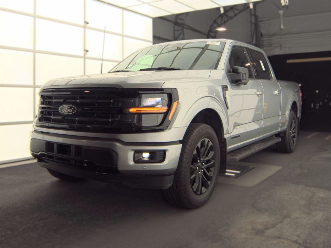 2024 FORD XLT
