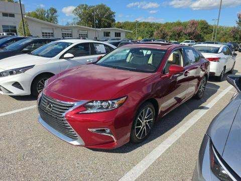 2017 Lexus GSV60L/AVV60L