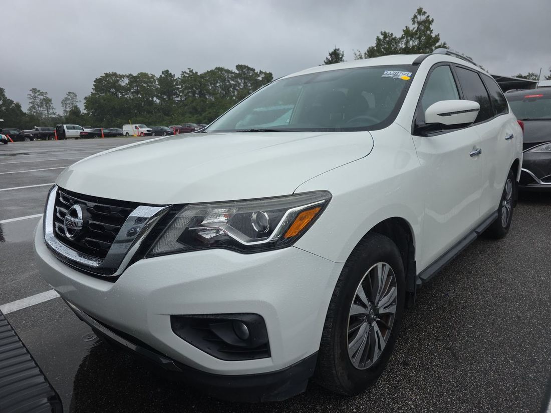 2017 NISSAN Pathfinder