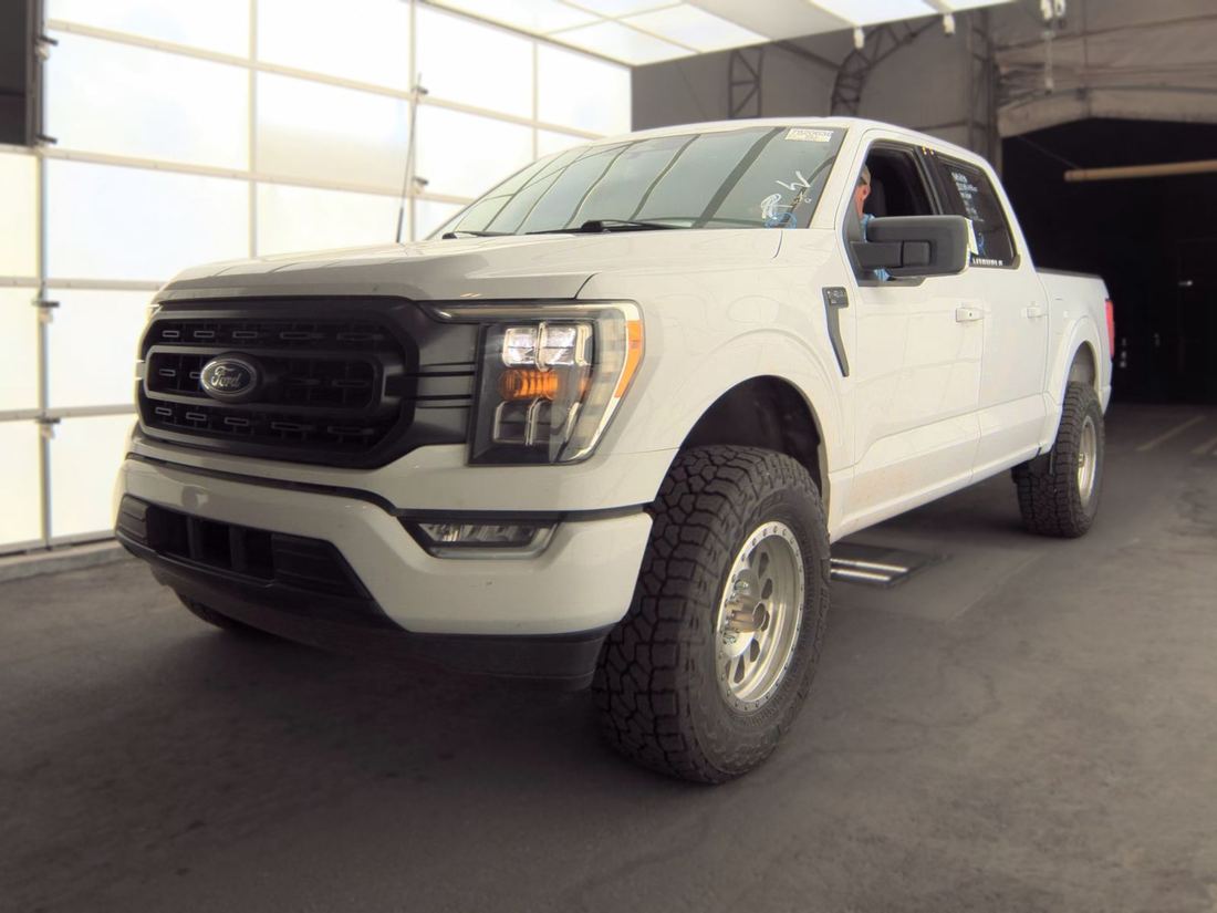 2022 FORD SuperCrew