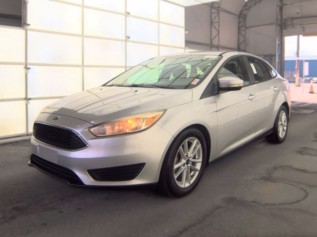 2016 FORD SE