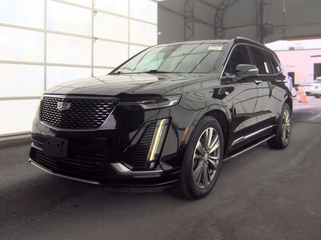 2021 CADILLAC Premium Luxury