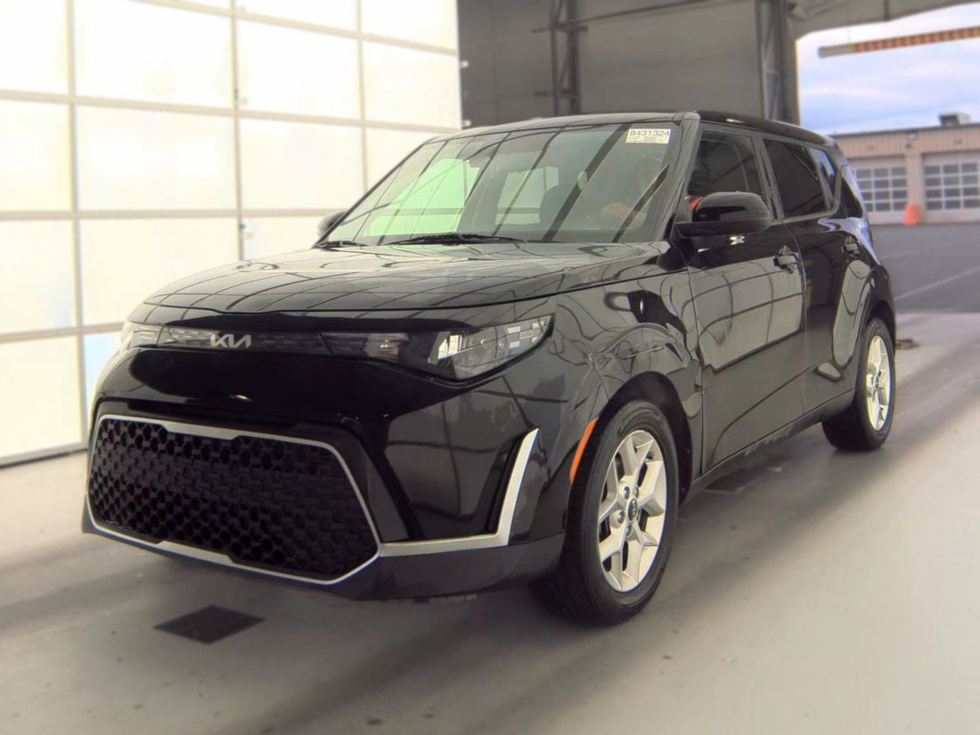 2023 KIA LX, S