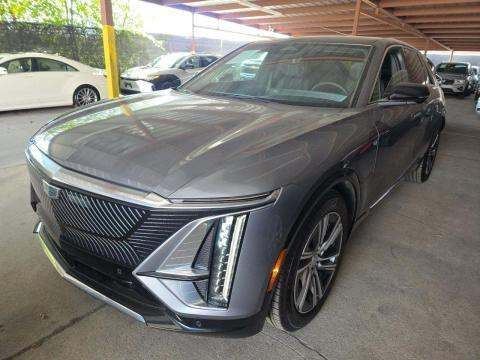 2023 Cadillac Luxury 1SE
