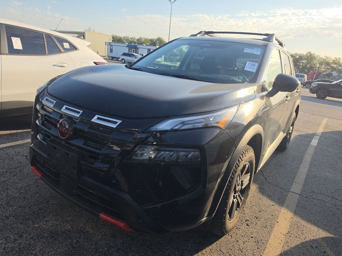 2026 NISSAN SV