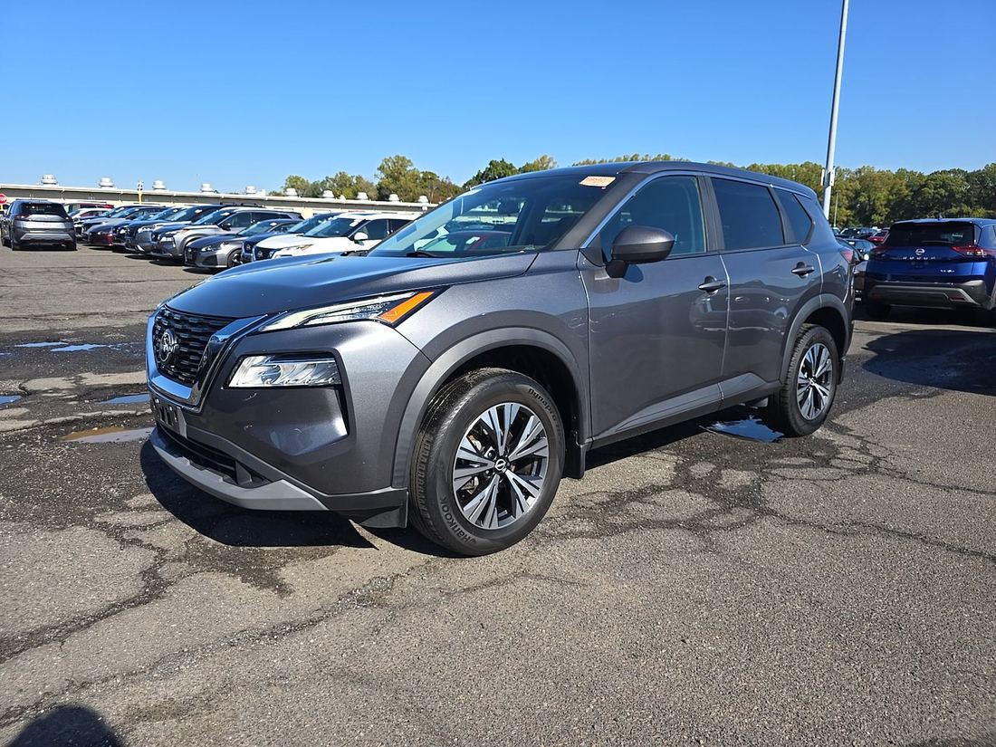 2023 NISSAN SV